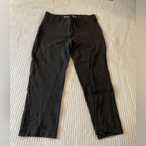 Betabrand women’s cropped gray pants size medium